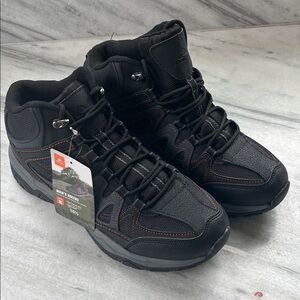 Ozark Trail Men's Black and Orange Hikers NIB